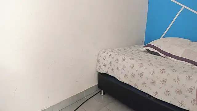 britny clouds online show from 30, 1, 2025