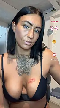 Snapshot of IntiMia chatting on 25, 2, 2026 IntiMia online show from 25, 2, 2026