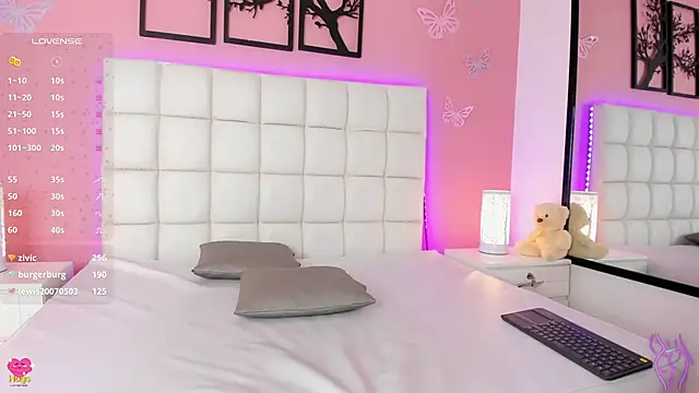 RenataJhonson  online show from 4, 12, 2024