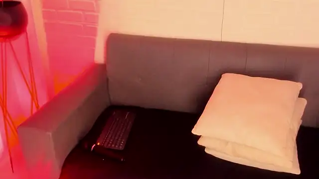 karina gomez 18 online show from 28, 11, 2025