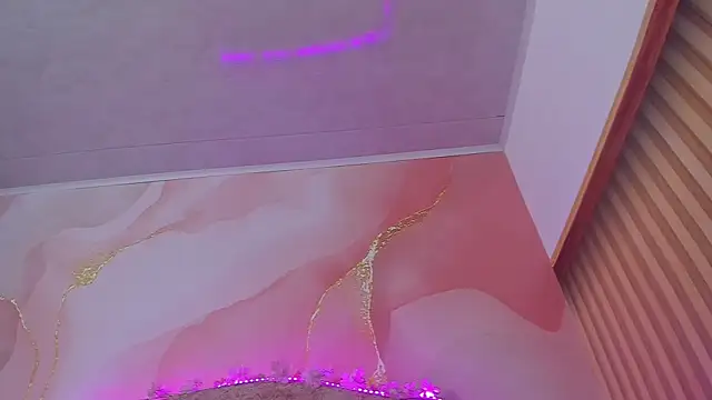 Snapshot of Bella__sweet chatting on 2, 12, 2025 Bella sweet online show from 2, 12, 2025