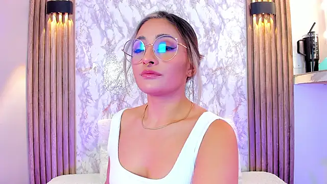 Snapshot of Nanda_Vixen chatting on 21, 2, 2025 Nanda Vixen online show from 21, 2, 2025