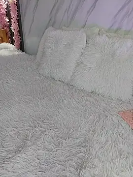 Snapshot of Nanda_Vixen chatting on 6, 11, 2025 Nanda Vixen online show from 6, 11, 2025