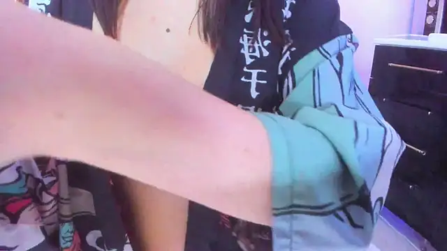 Dollyaa online show from 3, 1, 2025