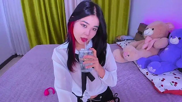 Dollyaa online show from 4, 10, 2025