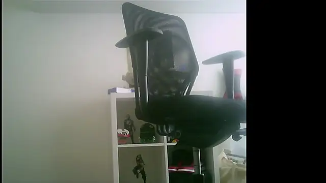 Snapshot of HotInMyAss chatting on 3, 10, 2025 HotInMyAss online show from 3, 10, 2025