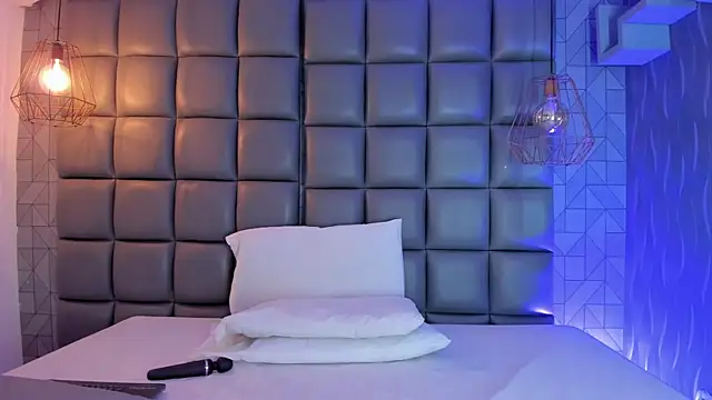 Snapshot of mile_uribe chatting on 5, 3, 2025 mile uribe online show from 5, 3, 2025