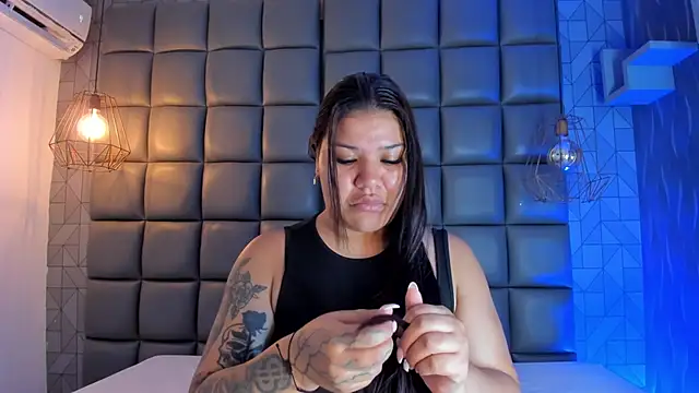 Snapshot of mile_uribe chatting on 6, 3, 2025 mile uribe online show from 6, 3, 2025