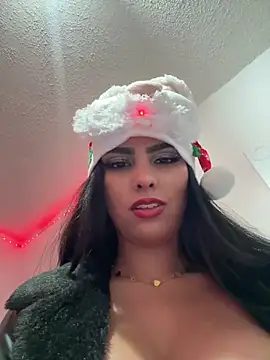 Snapshot of Maddy_Rouse_ chatting on 25, 12, 2024 Maddy Rouse  online show from 25, 12, 2024