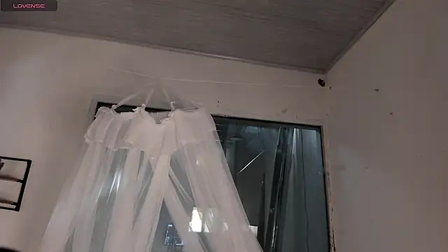 cutiepeach online show from 3, 10, 2025