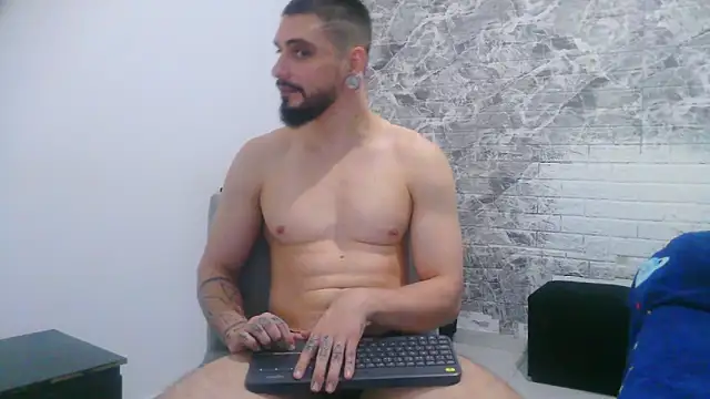 Aaron kwok28 online show from 18, 9, 2025