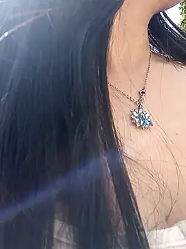  laina  online show from 2, 1, 2025