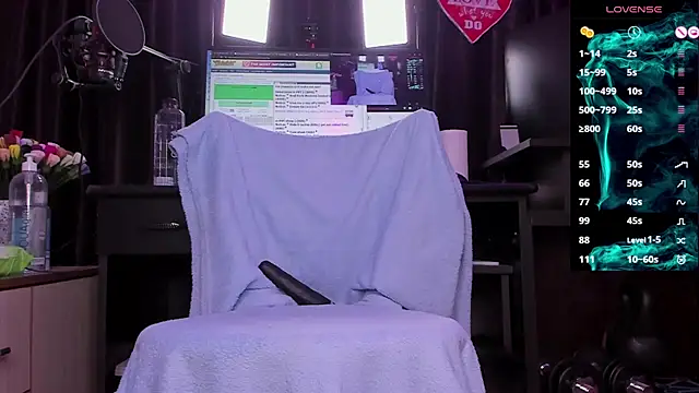 Raissa sky26 online show from 22, 2, 2025