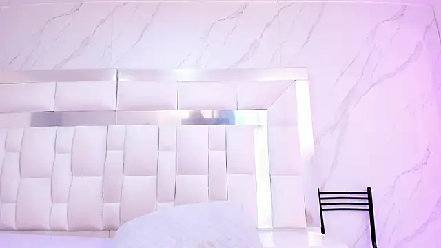 BritneyCollins online show from 21, 11, 2025