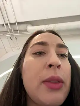 Snapshot of Holly_Play chatting on 10, 12, 2024 Holly Play online show from 10, 12, 2024