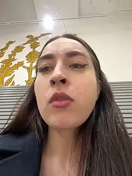 Snapshot of Holly_Play chatting on 24, 12, 2024 Holly Play online show from 24, 12, 2024