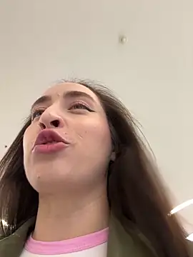 Snapshot of Holly_Play chatting on 25, 9, 2025 Holly Play online show from 25, 9, 2025