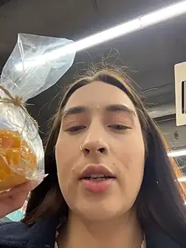 Holly Play online show from 30, 11, 2025