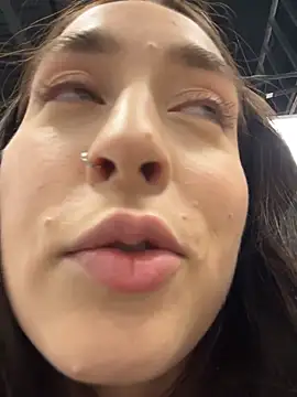 Holly Play online show from 6, 2, 2026