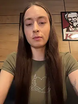 Holly Play online show from 2, 6, 2026