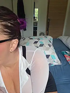 Snapshot of Chaudesquirt chatting on 5, 6, 2026 Chaudesquirt online show from 5, 6, 2026
