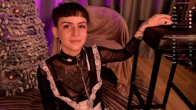 MichaellaMoon online show from 5, 1, 2025