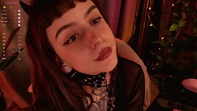 MichaellaMoon online show from 24, 1, 2025