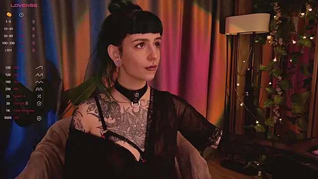 MichaellaMoon online show from 5, 2, 2025