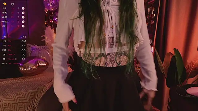 MichaellaMoon online show from 13, 2, 2025