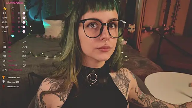 MichaellaMoon online show from 19, 2, 2025