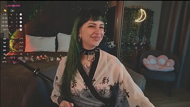 MichaellaMoon online show from 23, 3, 2025