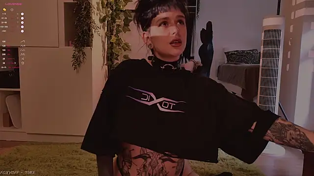 MichaellaMoon online show from 9, 9, 2025