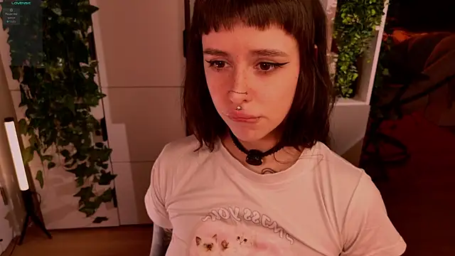 MichaellaMoon online show from 15, 4, 2026