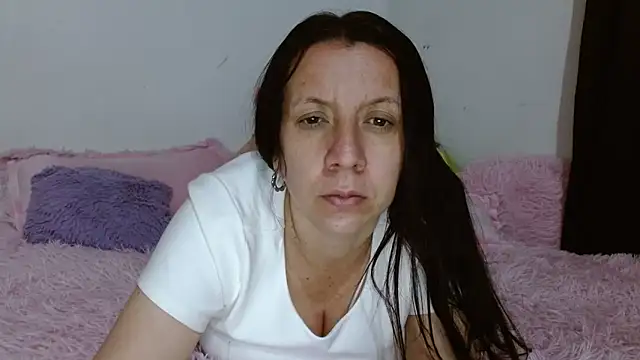 Snapshot of milfevha chatting on 10, 12, 2024 milfevha online show from 10, 12, 2024