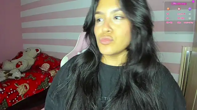 Snapshot of Loveequinn chatting on 6, 1, 2025 Loveequinn online show from 6, 1, 2025