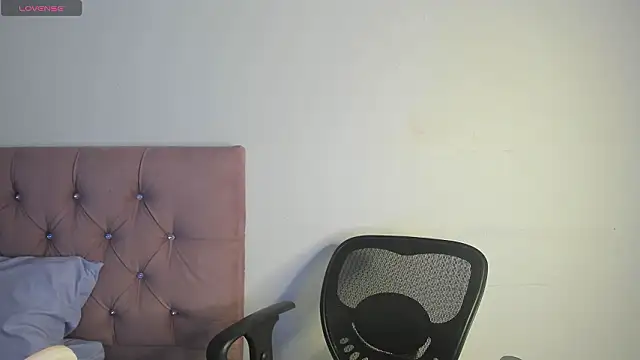 Snapshot of nicol_jone1 chatting on 17, 2, 2026 nicol jone1 online show from 17, 2, 2026