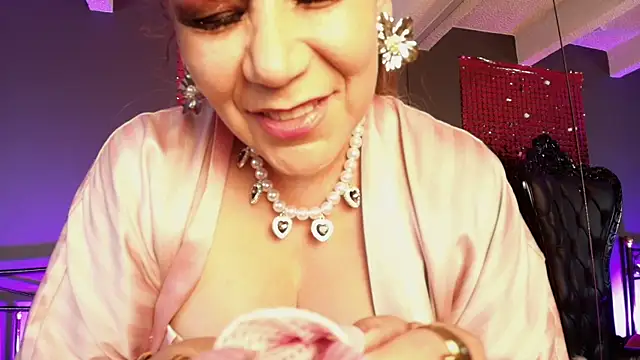 MelaniaKnauss online show from 2, 12, 2025