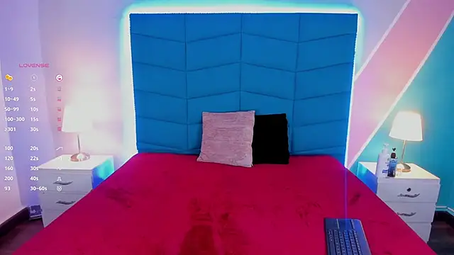 Iris Thompson  online show from 26, 1, 2025