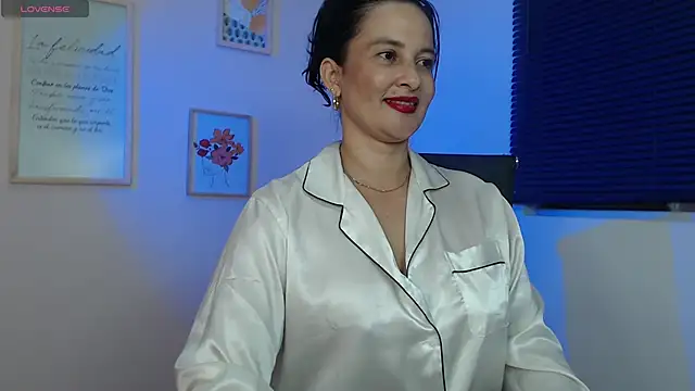 lucy diiaz online show from 5, 1, 2025