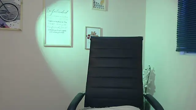 lucy diiaz online show from 11, 1, 2025