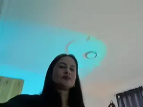 lucy diiaz online show from 22, 9, 2025