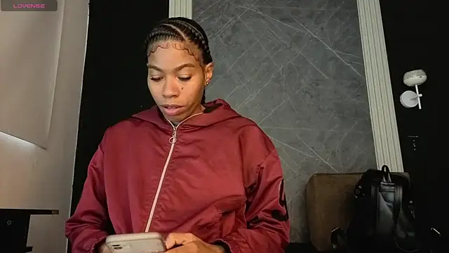 Snapshot of YummyDuooo chatting on 12, 11, 2025 YummyDuooo online show from 12, 11, 2025