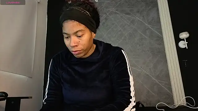 Snapshot of YummyDuooo chatting on 23, 11, 2025 YummyDuooo online show from 23, 11, 2025