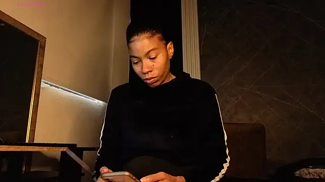 Snapshot of YummyDuooo chatting on 29, 11, 2025 YummyDuooo online show from 29, 11, 2025