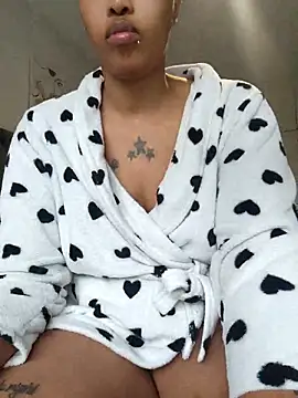 Snapshot of Drippincaty chatting on 3, 3, 2026 Drippincaty online show from 3, 3, 2026