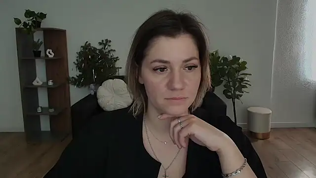 MariaSttone online show from 10, 2, 2025