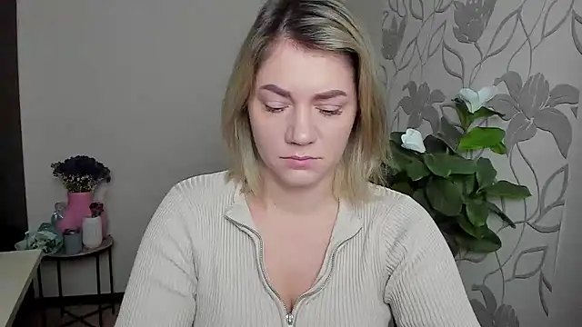 MariaSttone online show from 28, 10, 2025