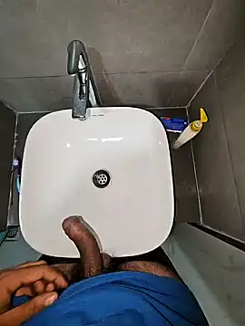 Snapshot of rahulGJ03 chatting on 25, 12, 2024 rahulGJ03 online show from 25, 12, 2024