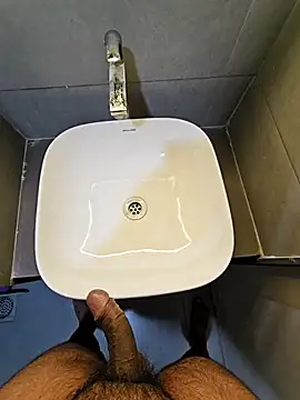 Snapshot of rahulGJ03 chatting on 14, 3, 2025 rahulGJ03 online show from 14, 3, 2025