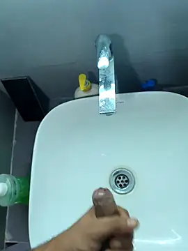 Snapshot of rahulGJ03 chatting on 22, 10, 2025 rahulGJ03 online show from 22, 10, 2025